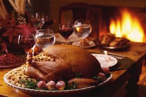 Organiza una cena de Navidad en tu trabajo
