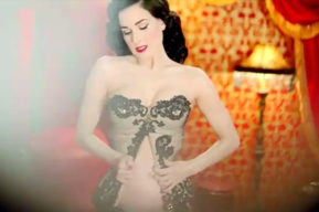 ¡Dita Von Tesse censurada!