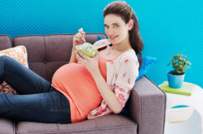 Cómo controlar los antojos durante el embarazo