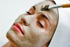 Arcilla y cosméticos para el cuidado de la piel