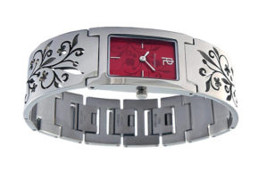 Glamour y romanticismo con los relojes Flowers de Pierre Lannier