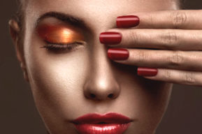 Avril propone un esmalte más respetuoso con las uñas