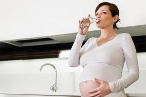 Cómo aliviar los efectos del calor en el embarazo