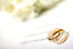 La elección de las alianzas para una boda