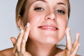 La acción de la exfoliación enzimática