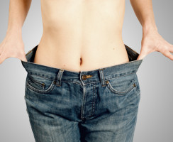 Mujer-en-pantalón-ancho