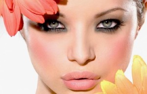 Cómo elegir la base de maquillaje ideal