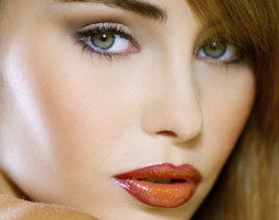 Mujer maquillada