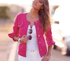 Mujer de rosa