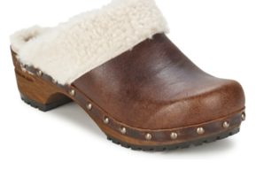 Los zuecos Sanita, un calzado con mucho estilo