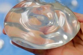 La silicona y prótesis mamarias, diferencias