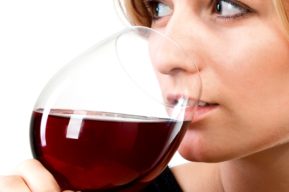 Beber un vaso de vino al día equivale a una hora de ejercicios