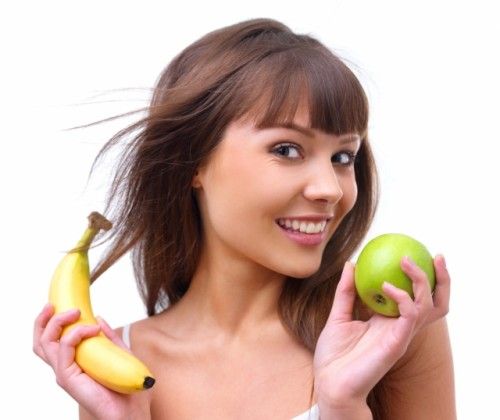 Mujer con frutas