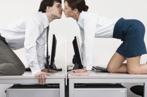 Los puntos en común entre la vida sentimental y la vida profesional en la oficina
