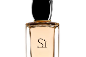 Dos perfumes de mujer