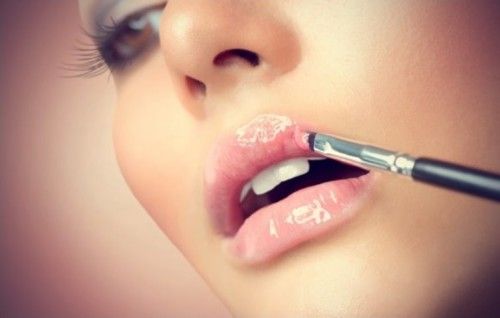 labios con brillo