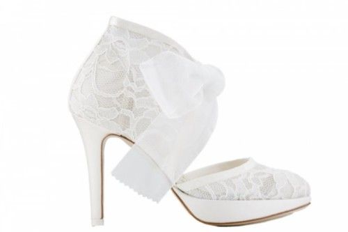 Sara Navarro Victoria-botin-de-encaje-y-grosgrain-en-color-crudo-plataforma