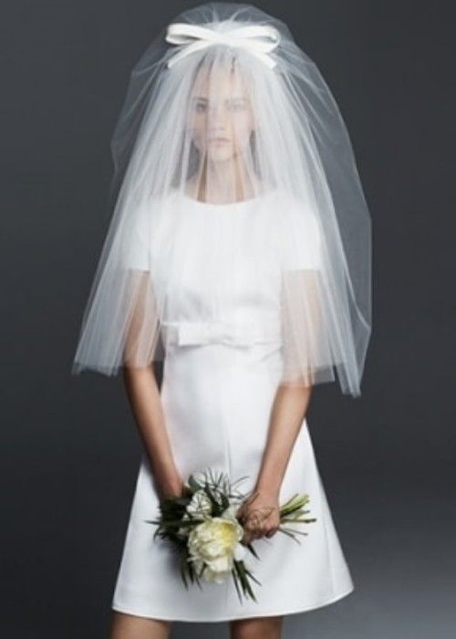 vestido novia corto con lazo superior