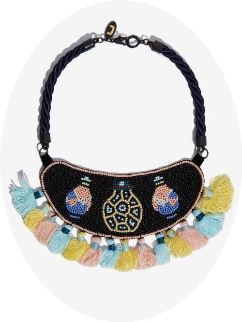 collar estilo étnico Adolfo Dominguez