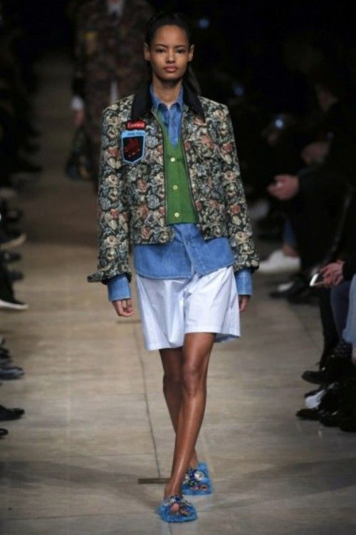 Miu Miu Otoño Invierno 2016 17 estampado flores combinado