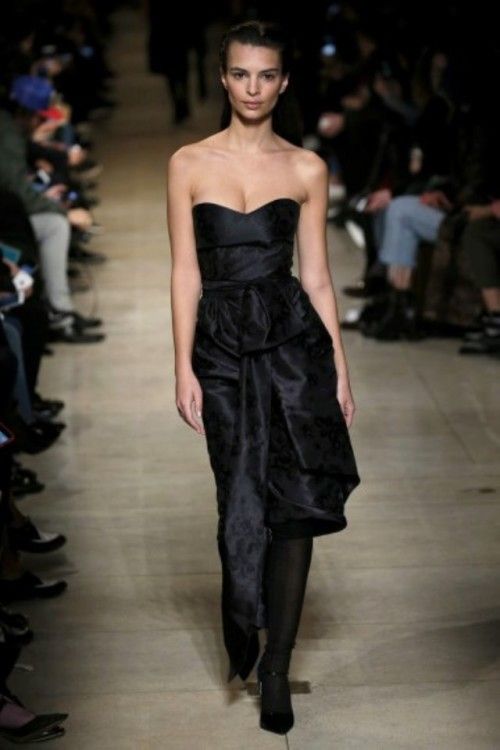 Miu Miu Otoño Invierno 2016 17 fiesta en negro