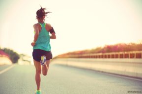Trucos para perder peso este verano en la cinta de correr