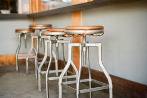 Consejos prácticos a la hora de comprar un taburete para la cocina