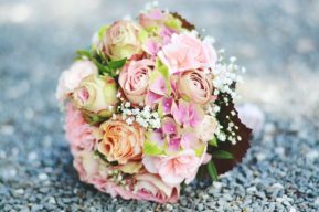5 ventajas de los ramos de novia de flores artificiales