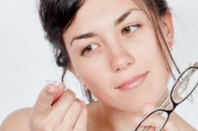 La moda también llega a tu ojos: Lentillas o gafas graduadas