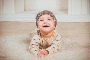 ¿Es lícito publicar fotos de bebés en las redes sociales?