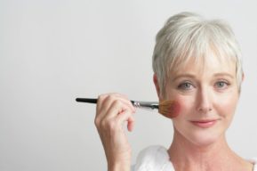 ¿Cómo conseguir el maquillaje perfecto en una piel madura?