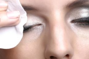 Errores más frecuentes a la hora de desmaquillar el rostro